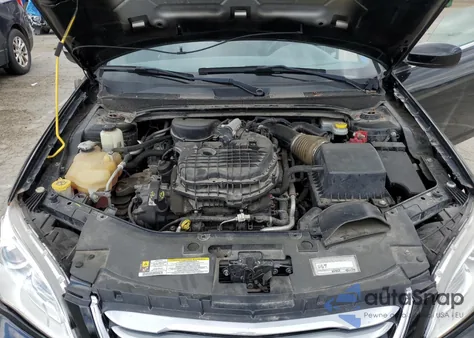 2013 Chrysler 200 Touring z USA, uszkodzony, nr VIN 1C3BCBEG3DN508705